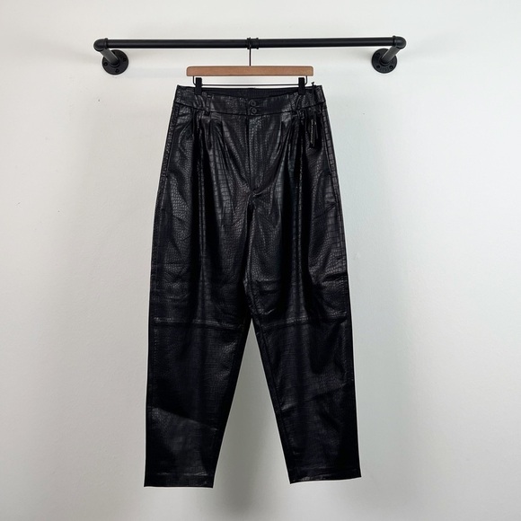NWT Blank NYC Stay Real Faux Leather Pleated Straight Leg Croc Pants Black - Picture 7 of 8